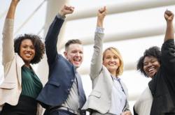 家访谈心，架起学校与家庭沟通的桥梁